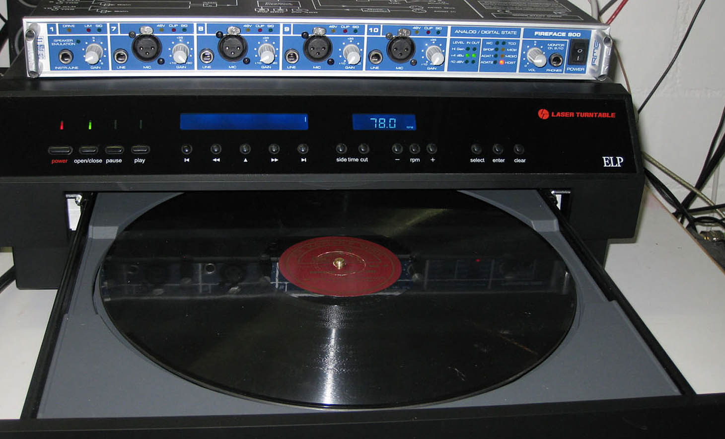 Laser turntable